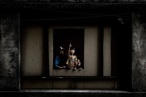 Julio Bittencourt - In a Window of Prestes Maia - zdjęcie 10